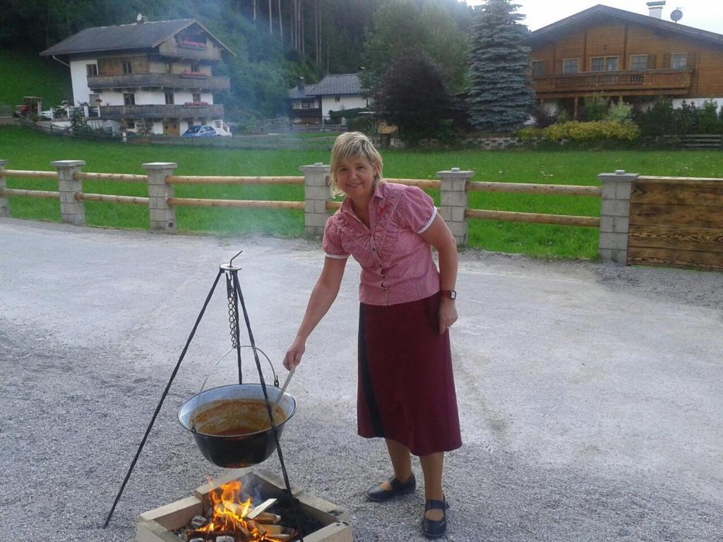 Ferienhof Kampfl Fugen Bagian luar foto